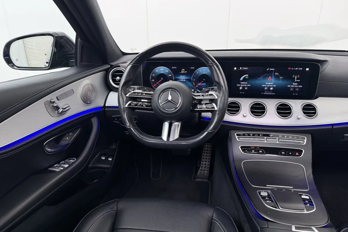 300e AMG Pano-Dak Burmester Vol-Leder LED