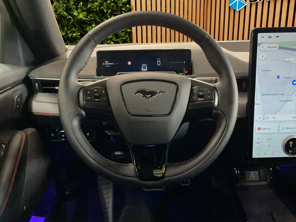 Extended Premium RWD 88 kWh | UNIEK! | Hoogglans zwarte delen | Pano | B&O | Blue Cruise mogelijk | 20'' GT velgen