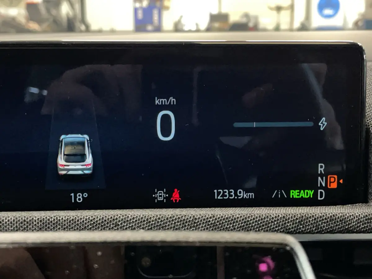 Extended Premium RWD 88 kWh | UNIEK! | Hoogglans zwarte delen | Pano | B&O | Blue Cruise mogelijk | 20'' GT velgen