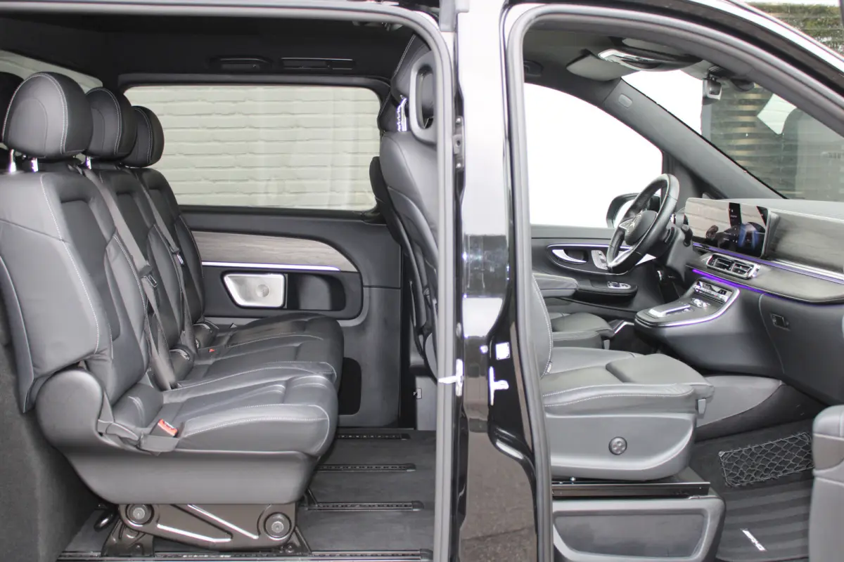 300d / XXL / AMG / DC / 4-Matic / Elec Stoelen / Stoel ventilatie / Burmester / NIEUWSTAAT