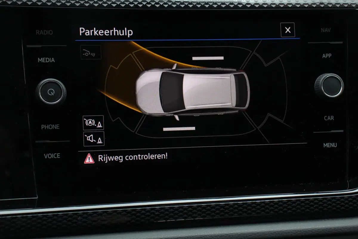 1.0 TSI 110pk Automaat Life Navigatie Apple Carplay/Android Auto Wireless Adaptive Cruise Control Parkeersensoren Camera Blind Spot Assist Park Assist Afneembare trekhaak Stoelverwarming Vir