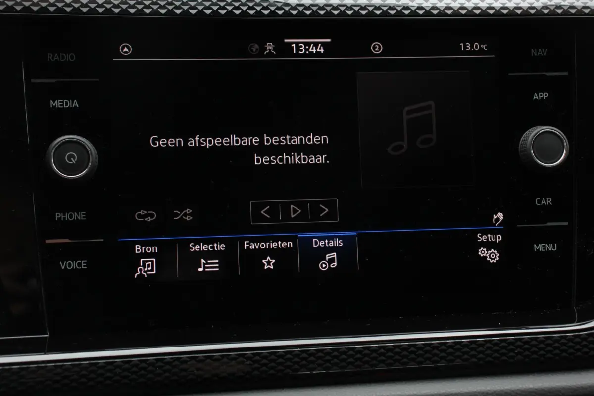 1.0 TSI 110pk Automaat Life Navigatie Apple Carplay/Android Auto Wireless Adaptive Cruise Control Parkeersensoren Camera Blind Spot Assist Park Assist Afneembare trekhaak Stoelverwarming Vir