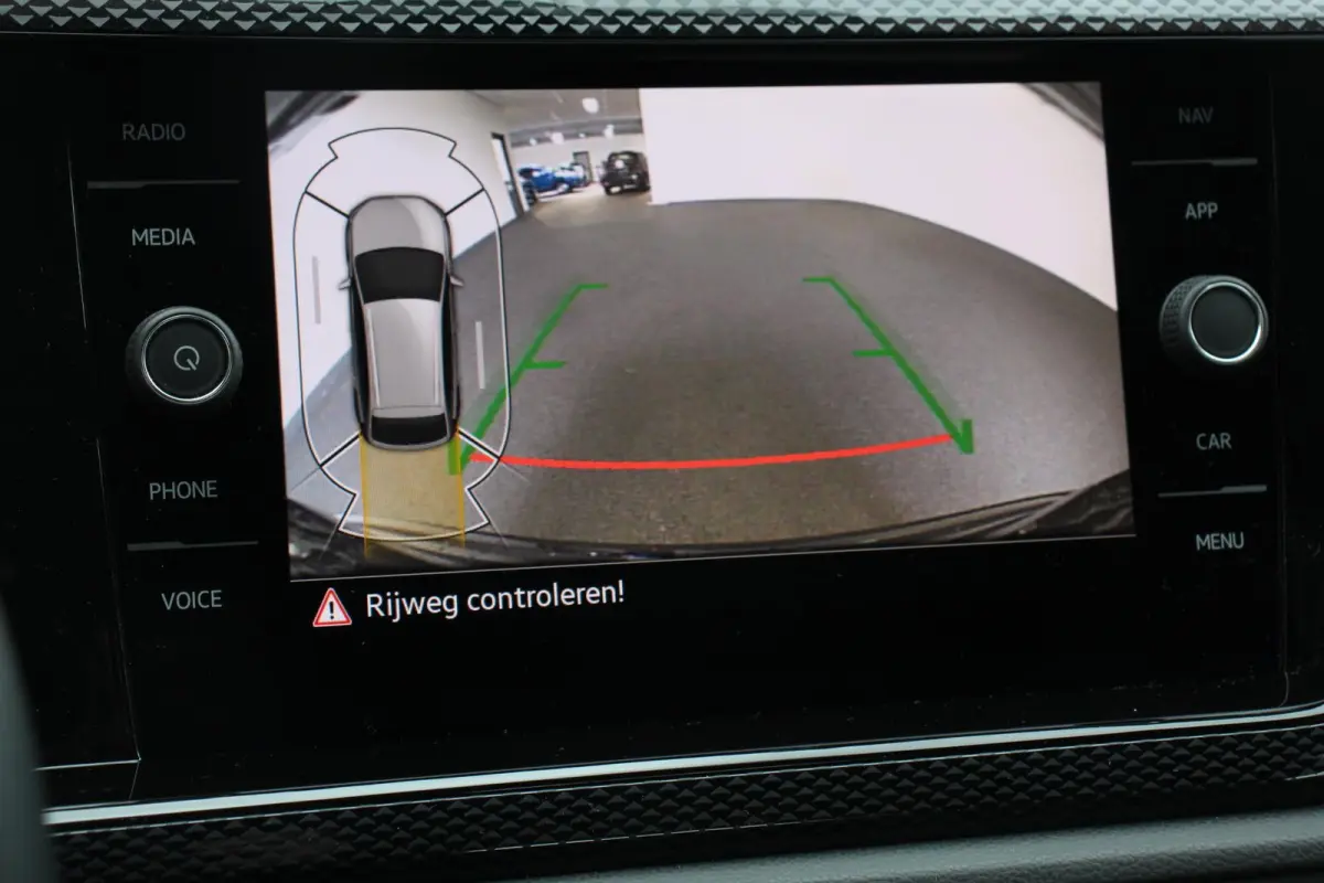 1.0 TSI 110pk Automaat Life Navigatie Apple Carplay/Android Auto Wireless Adaptive Cruise Control Parkeersensoren Camera Blind Spot Assist Park Assist Afneembare trekhaak Stoelverwarming Vir