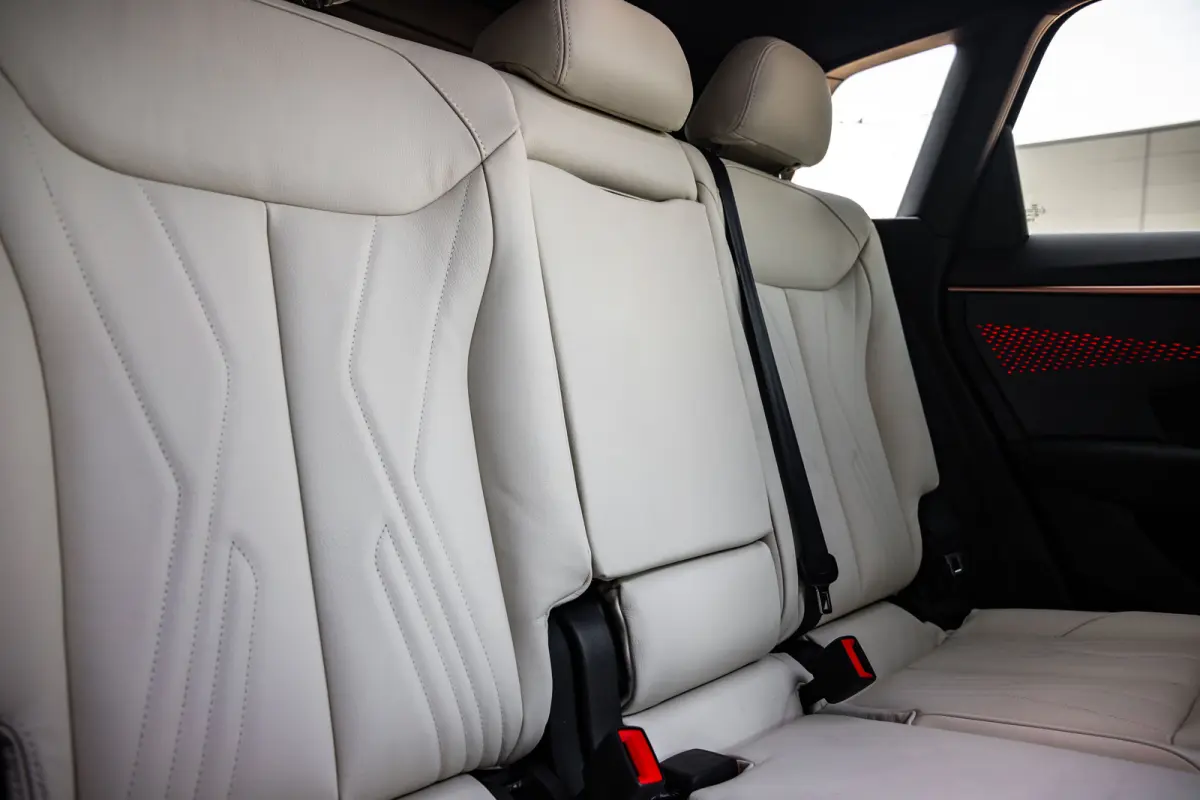 1.5 TSI e-Hybrid 272pk VZ Performance | Leder | Panoramadak | Trekhaak | 360 Camera | Sennheiser | 20"