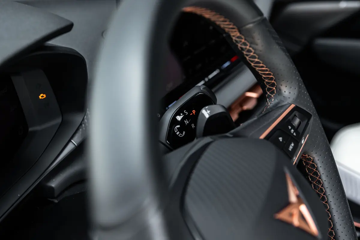 1.5 TSI e-Hybrid 272pk VZ Performance | Leder | Panoramadak | Trekhaak | 360 Camera | Sennheiser | 20"
