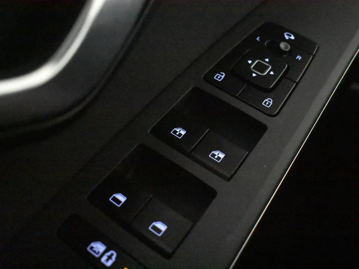 1.6 GDi Hybrid ExecutiveLine l Slechts 29dkm! l Leder l Schuifdak l Elekt. Stoel l Stoelverwarming l Camera l Stuurverwarming l