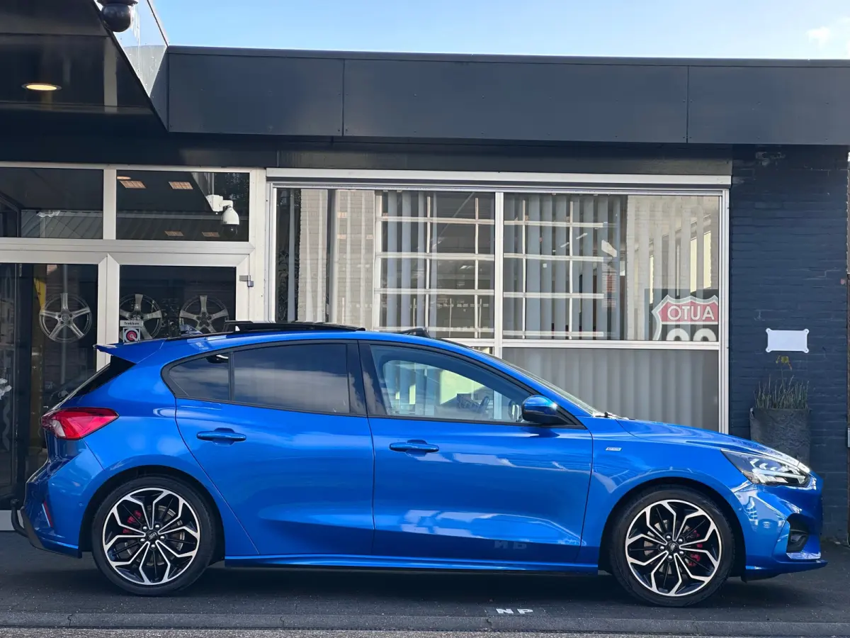 1.0 EcoBoost ST Line Business B&O / ACC / PANO / LANE / ORG NL
