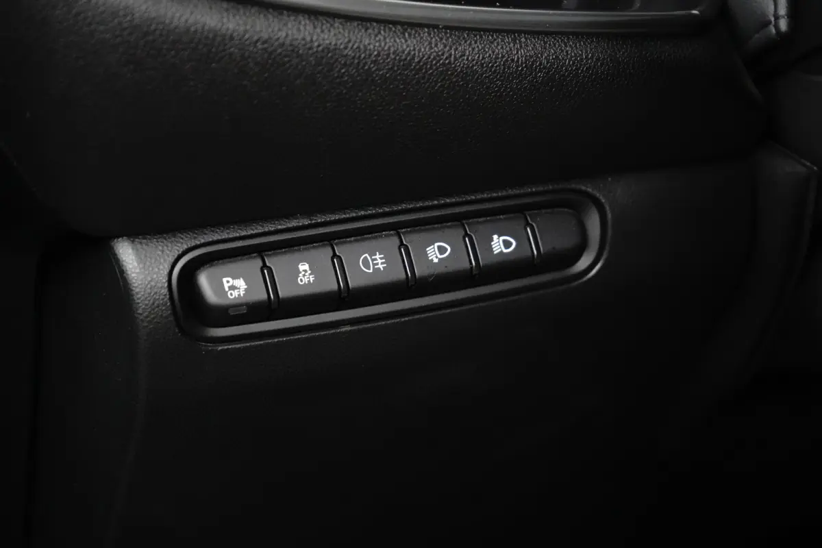La Prima By Bocelli 42 kWh SOH 95% | Carplay | Panoramadak | Camera | Dodehoekbewaking | PDC V+A | Stoelverwarming | Keyless | 17" Lichtmetalen Velgen