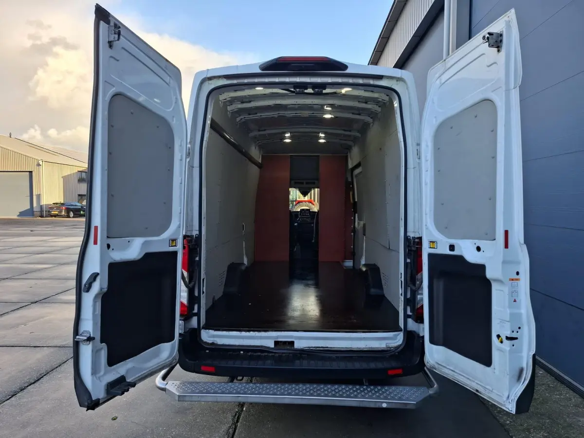 350 2.0 TDCI L4H3 Trend RWD AIRCO / CRUISE CONTROLE / NAVI / AUTOMAAT