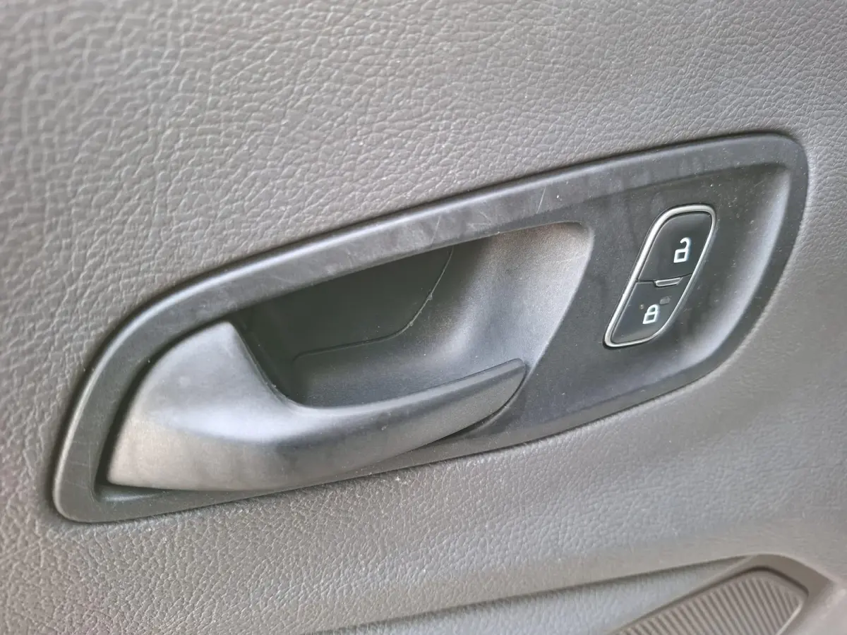350 2.0 TDCI L4H3 Trend RWD AIRCO / CRUISE CONTROLE / NAVI / AUTOMAAT