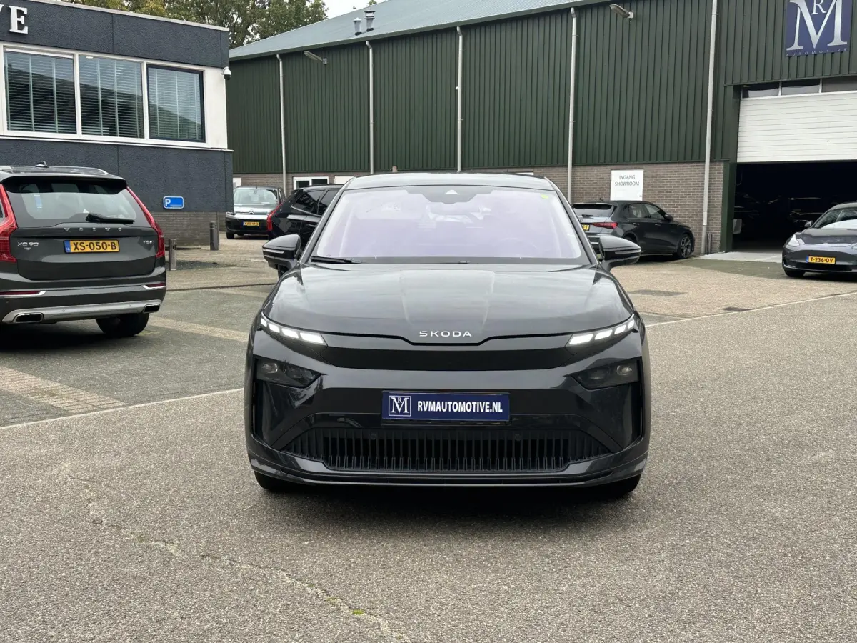 85 Loft | SOH 98% | WARMTEPOMP | MATRIX LED | ELEKTRISCHE TREKHAAK | APPLE CARPLAY/ANDROID AUTO | MEMORY SEAT | MASSAGE STOEL | STOEL + STUURVERWARMING | FABRIEKS GARANTIE TM 10-2027 |
