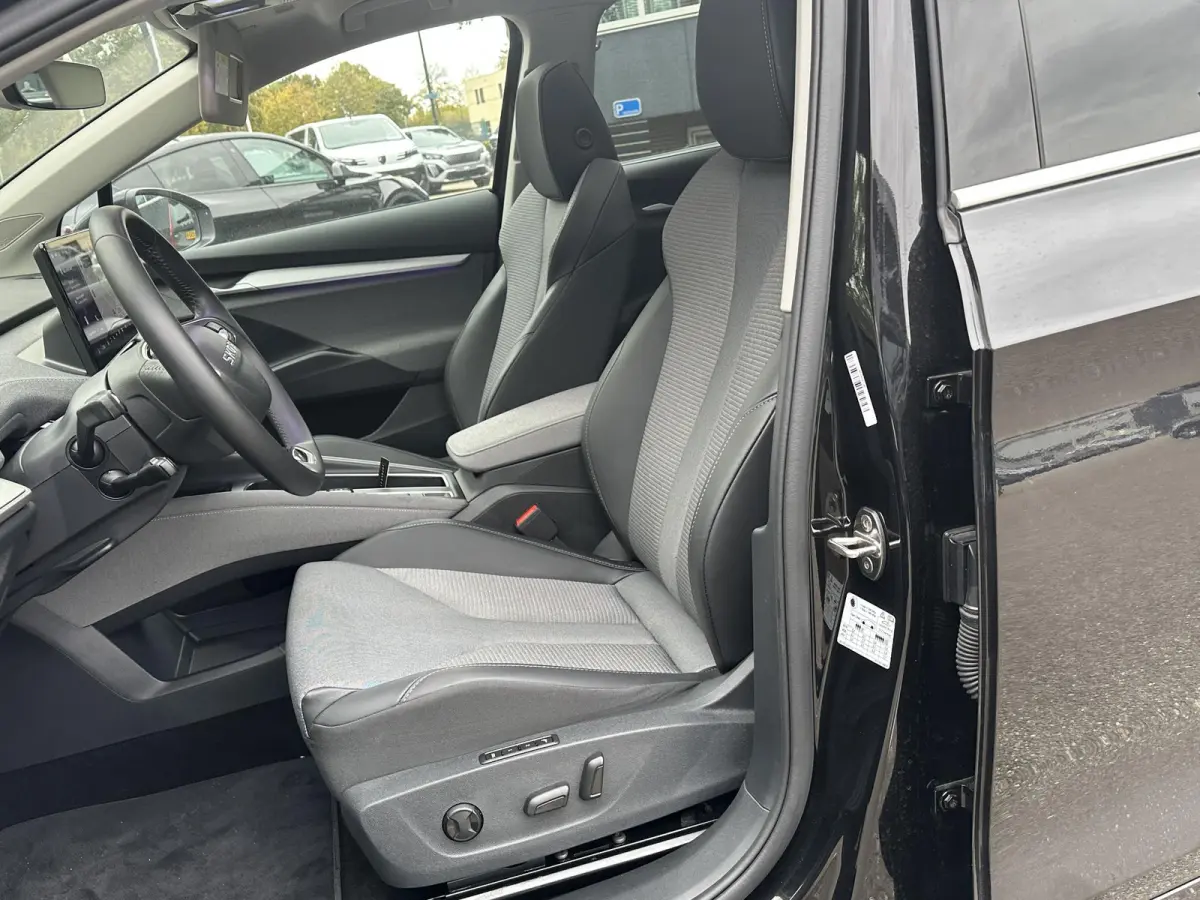 85 Loft | SOH 98% | WARMTEPOMP | MATRIX LED | ELEKTRISCHE TREKHAAK | APPLE CARPLAY/ANDROID AUTO | MEMORY SEAT | MASSAGE STOEL | STOEL + STUURVERWARMING | FABRIEKS GARANTIE TM 10-2027 |