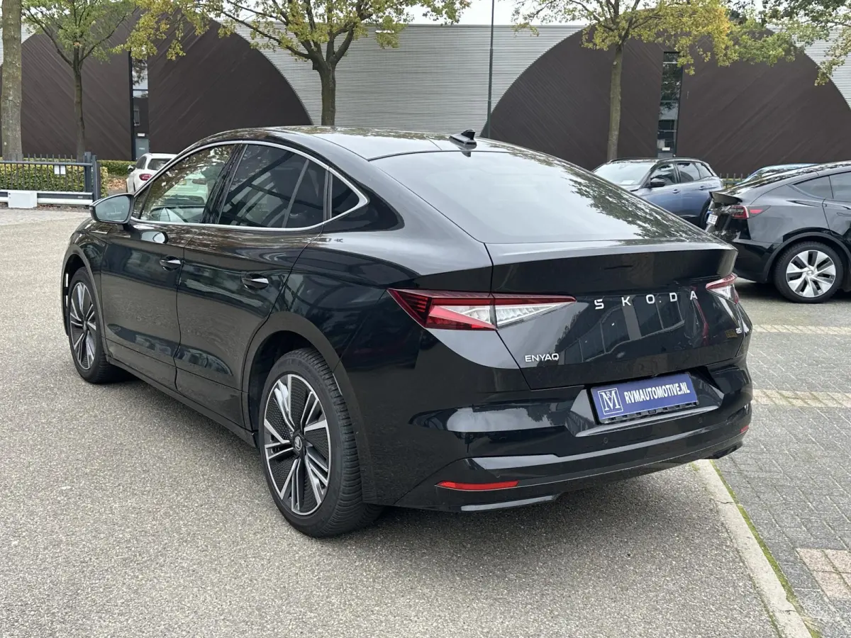 85 Loft | SOH 98% | WARMTEPOMP | MATRIX LED | ELEKTRISCHE TREKHAAK | APPLE CARPLAY/ANDROID AUTO | MEMORY SEAT | MASSAGE STOEL | STOEL + STUURVERWARMING | FABRIEKS GARANTIE TM 10-2027 |