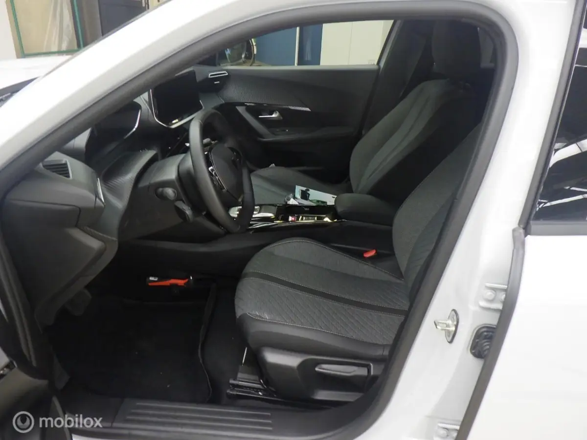 145 PK HYBRID NL AUTO RIJKLAAR PRIJS