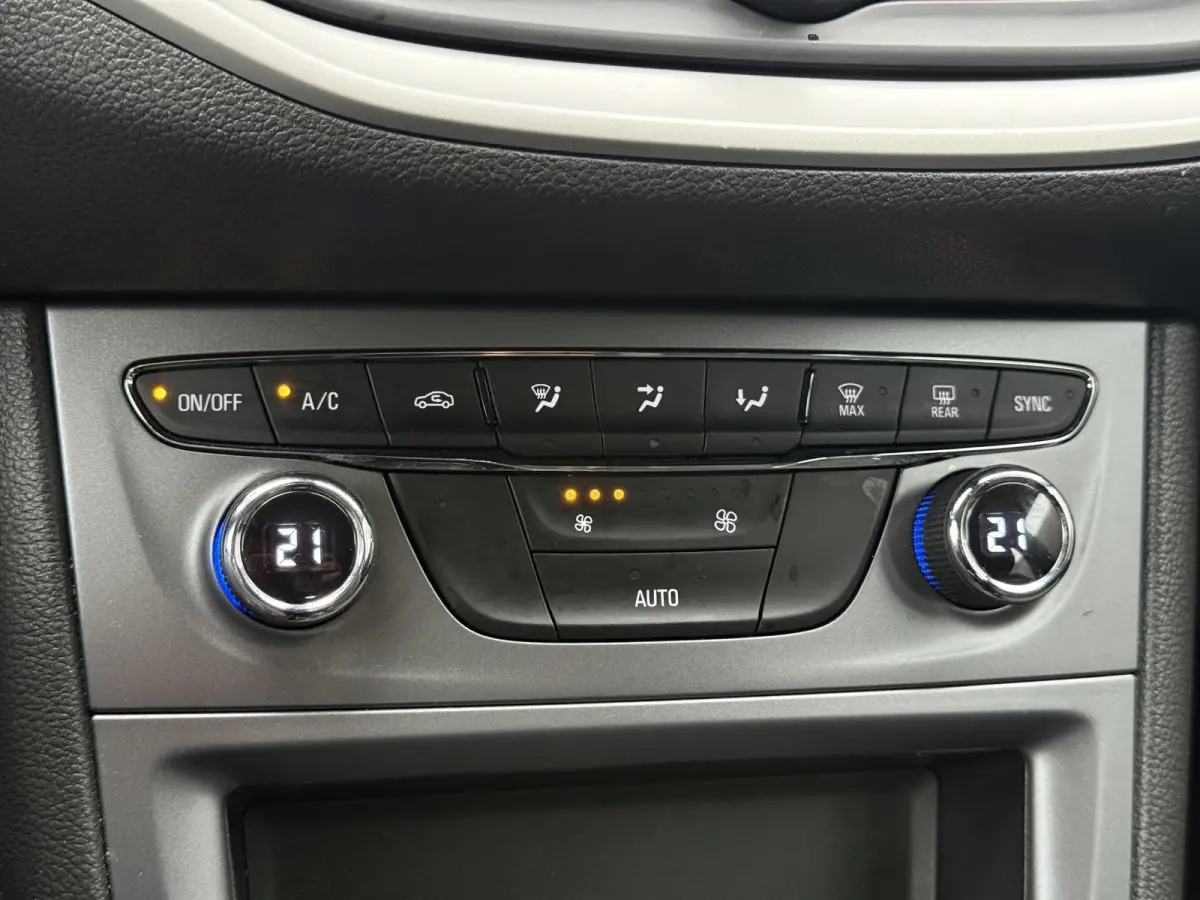 1.2 Business Edition Navi|Clima|Cruise|PDC V+A|Carplay|N.A.P|APK tot 02-2027