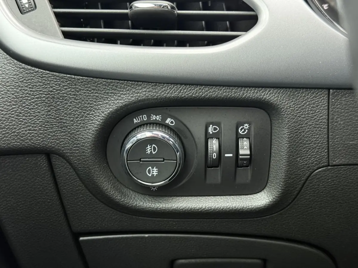 1.2 Business Edition Navi|Clima|Cruise|PDC V+A|Carplay|N.A.P|APK tot 02-2027