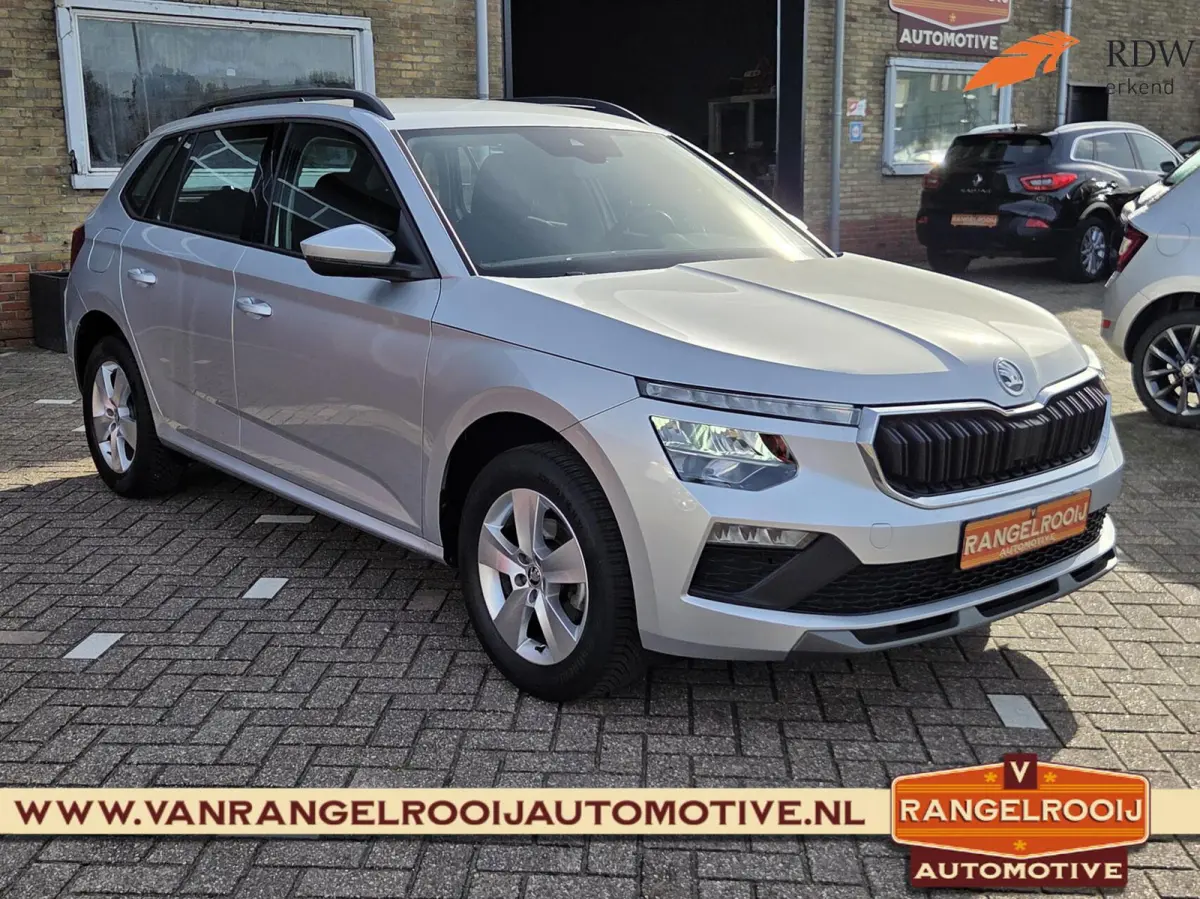 1.0 TSI Selection, LED kopl, clima, cruise, pdc v+a, keyless, navi, 16" lmv