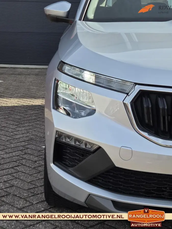 1.0 TSI Selection, LED kopl, clima, cruise, pdc v+a, keyless, navi, 16" lmv
