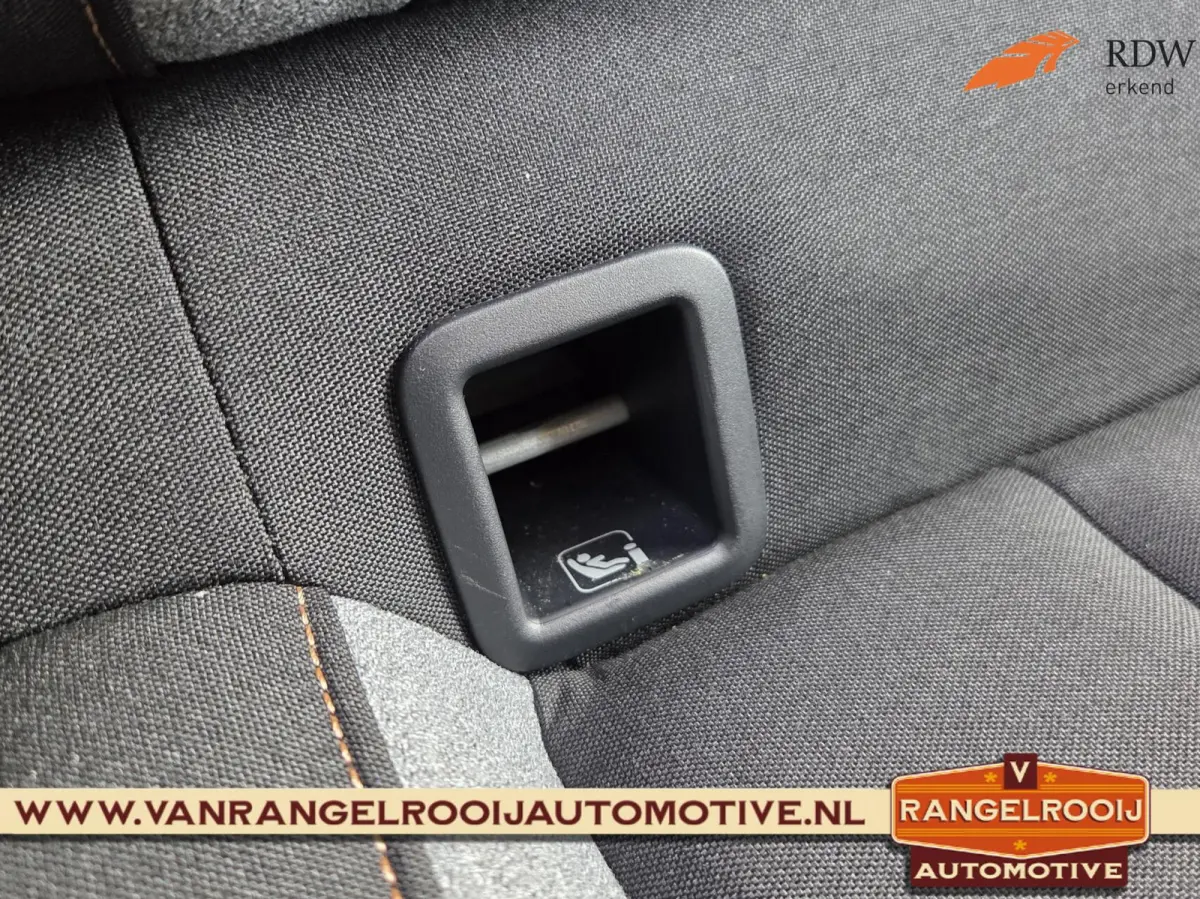 1.0 TSI Selection, LED kopl, clima, cruise, pdc v+a, keyless, navi, 16" lmv