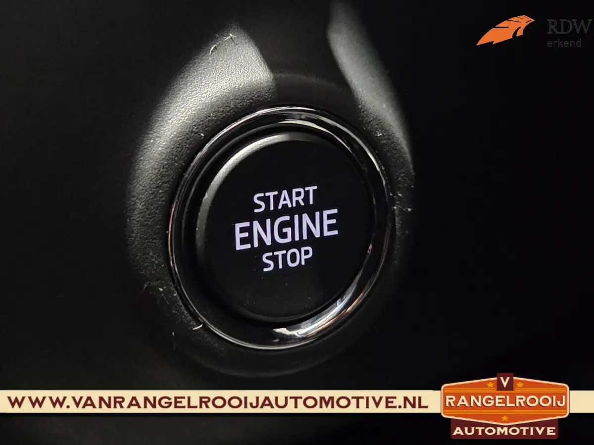 1.0 TSI Selection, LED kopl, clima, cruise, pdc v+a, keyless, navi, 16" lmv