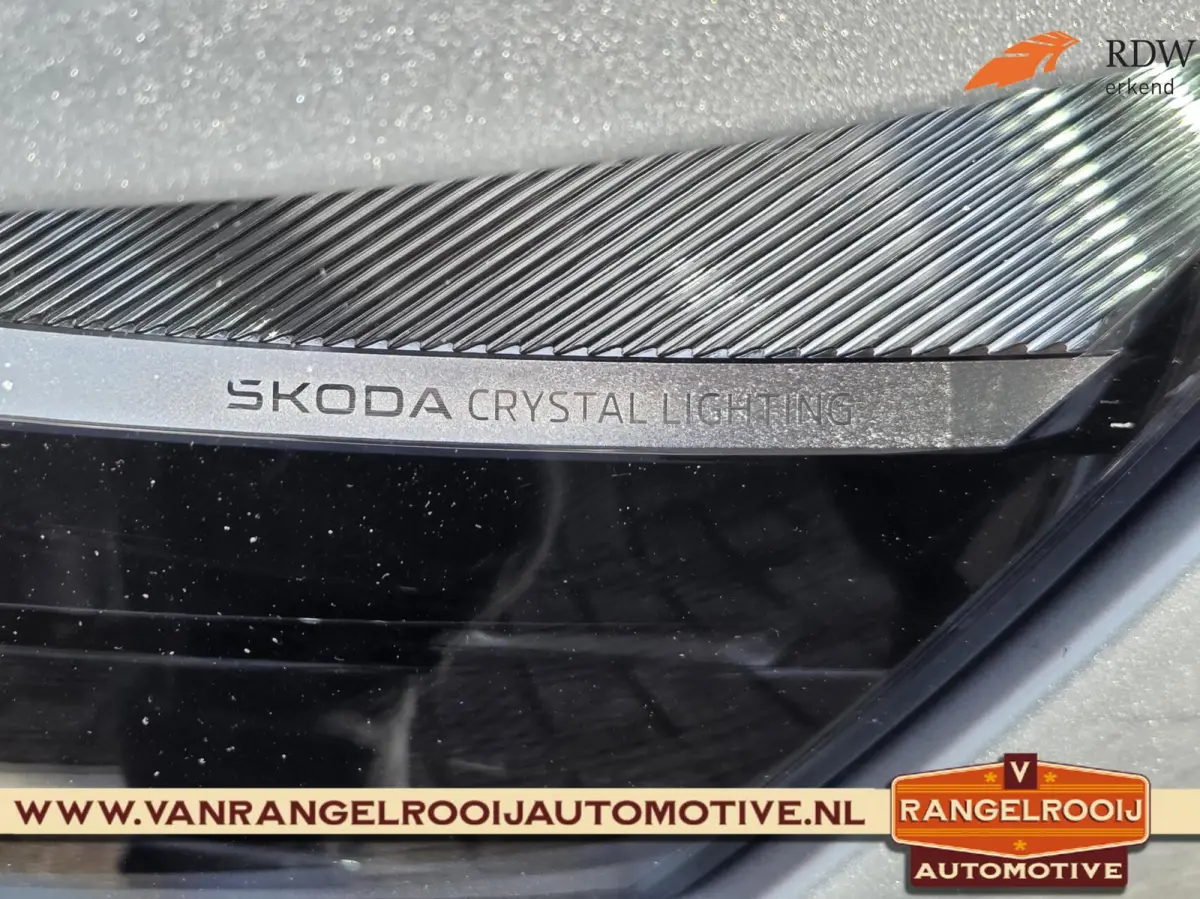 1.0 TSI Selection, LED kopl, clima, cruise, pdc v+a, keyless, navi, 16" lmv