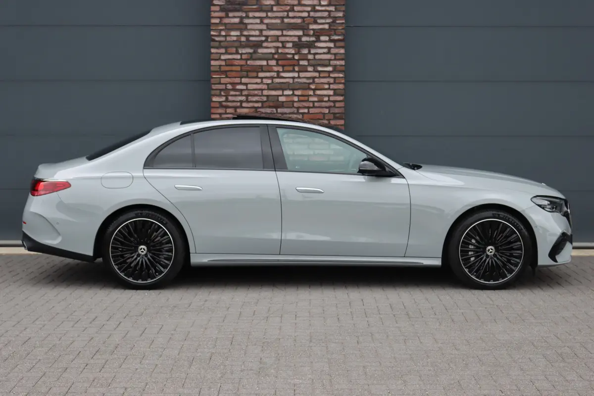 300 e AMG Line | Luchtvering | Hyperscreen | Achterasbesturing | Burmester | Stoelventilatie | Vlakkenverwarming | Massage | Distronic+ | Digital Light |
