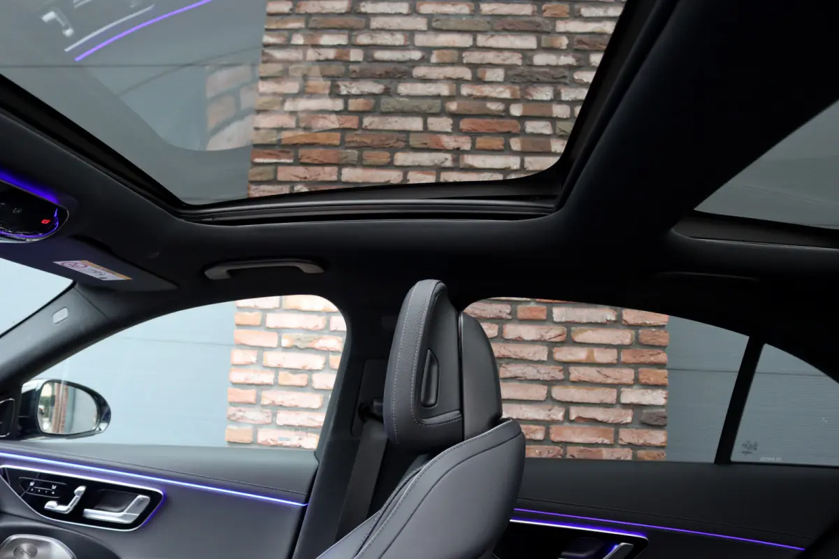 300 e AMG Line | Luchtvering | Hyperscreen | Achterasbesturing | Burmester | Stoelventilatie | Vlakkenverwarming | Massage | Distronic+ | Digital Light |