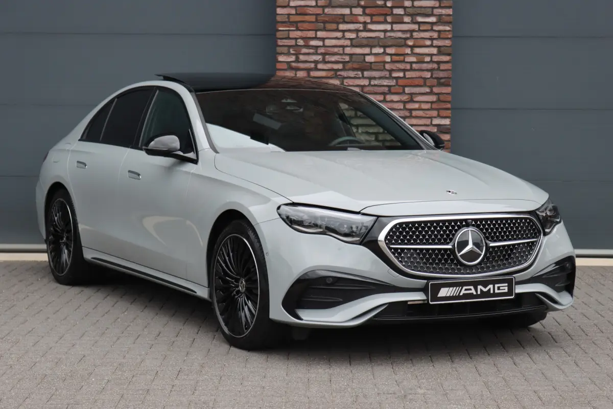 300 e AMG Line | Luchtvering | Hyperscreen | Achterasbesturing | Burmester | Stoelventilatie | Vlakkenverwarming | Massage | Distronic+ | Digital Light |