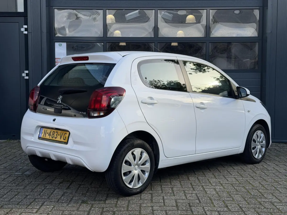 1.0 e-VTi Active| Apple Carplay | Camera | Airco