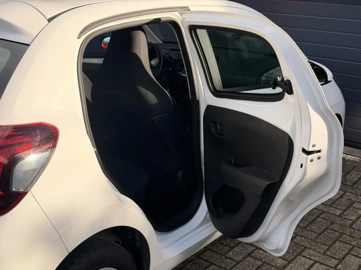 1.0 e-VTi Active| Apple Carplay | Camera | Airco