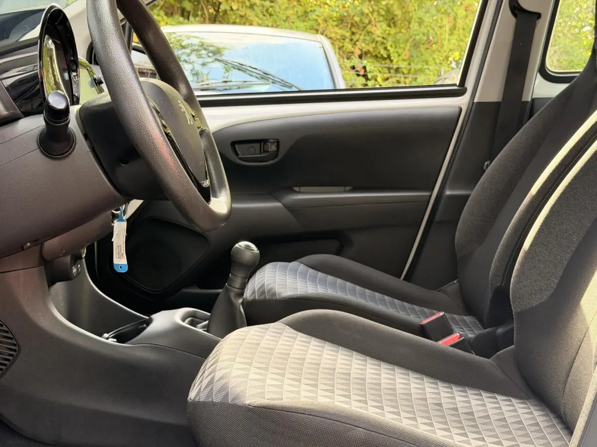 1.0 e-VTi Active| Apple Carplay | Camera | Airco