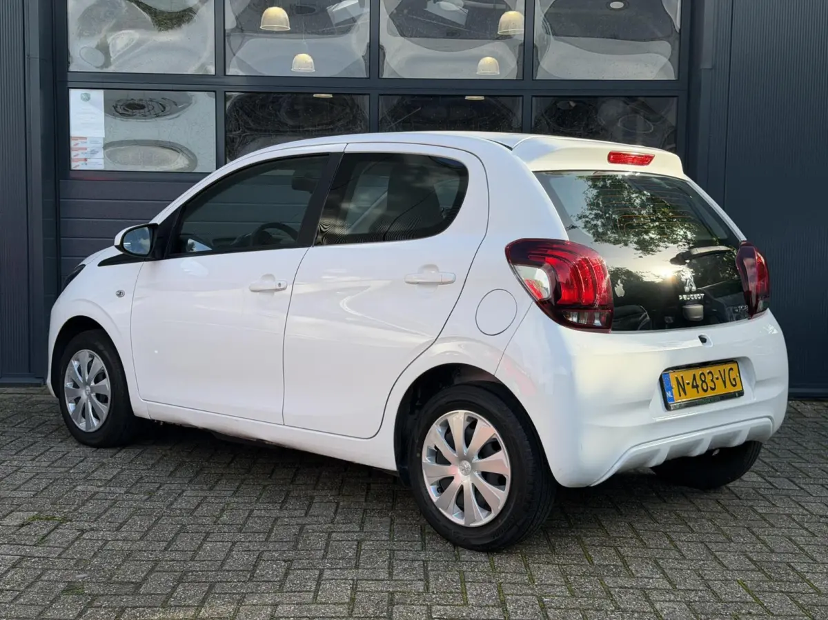 1.0 e-VTi Active| Apple Carplay | Camera | Airco