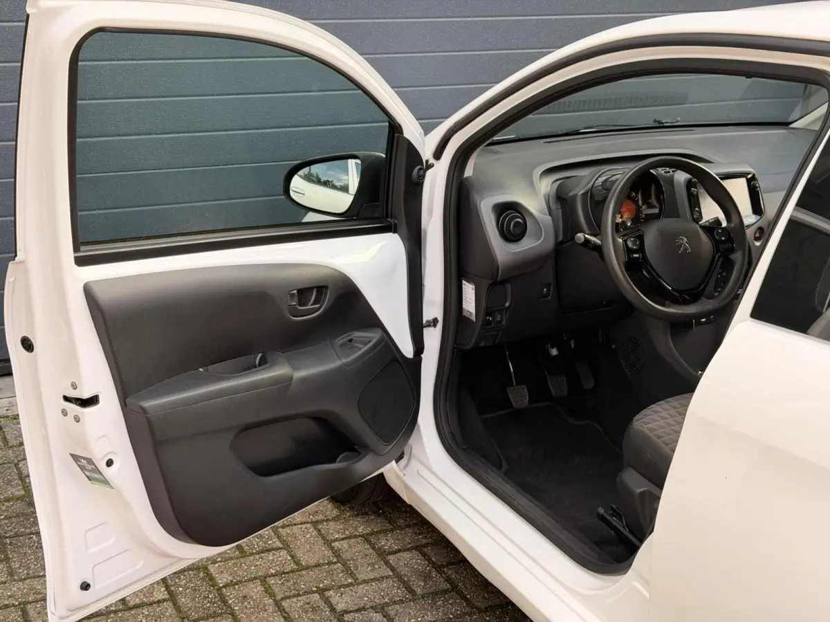 1.0 e-VTi Active| Apple Carplay | Camera | Airco