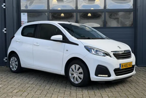 1.0 e-VTi Active| Apple Carplay | Camera | Airco