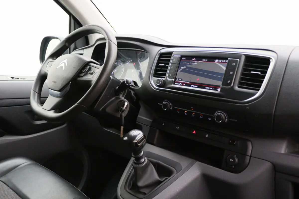 2.0 BlueHDI 120 M Club 3-Zits, Airco, Cruise, Navigatie, Bluetooth, PDC, Apple CarPlay, Trekhaak, 16''