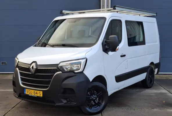 T33 2.3 dCi L1H1 DUBBEL CABINE / AIRCO / CRUISE CONTROLE / TREKHAAK