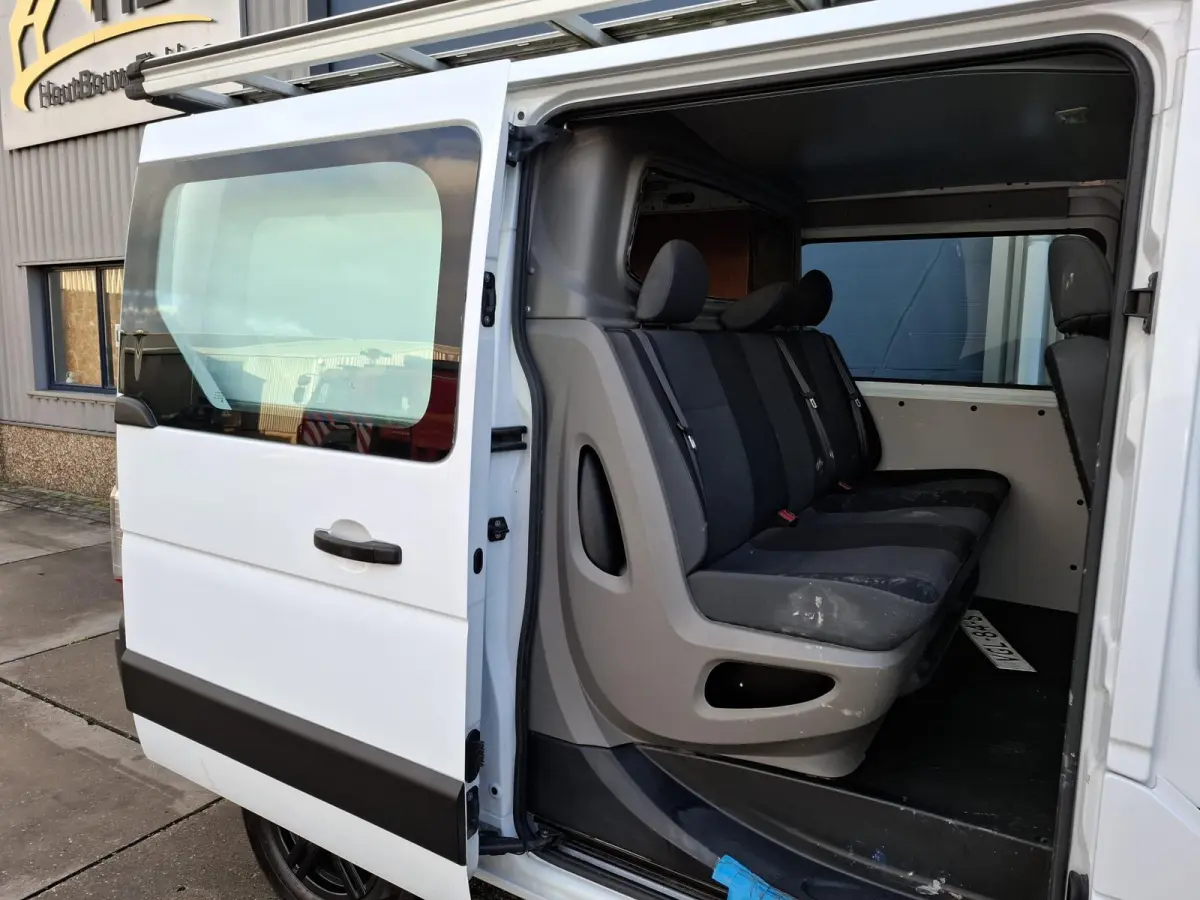 T33 2.3 dCi L1H1 DUBBEL CABINE / AIRCO / CRUISE CONTROLE / TREKHAAK