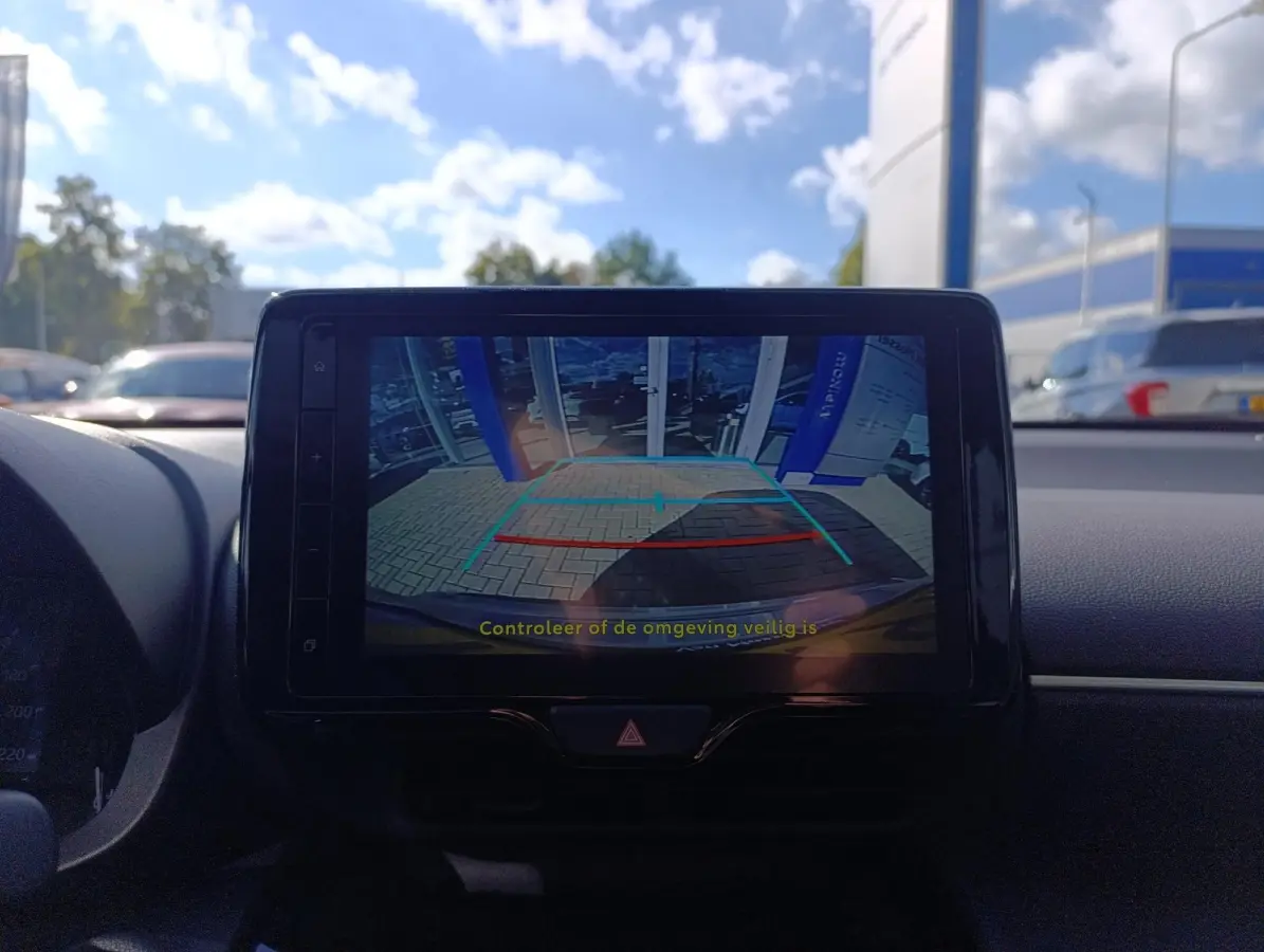 1.5 Hybrid Dynamic | Cruise Control | Climate Control | Metallic lak | 17" LMV