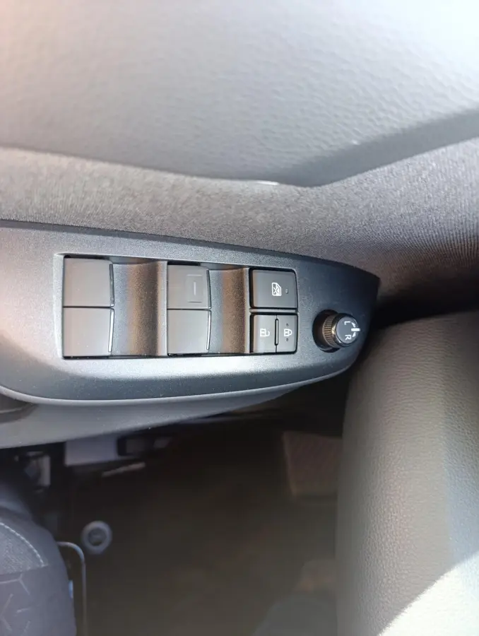 1.5 Hybrid Dynamic | Cruise Control | Climate Control | Metallic lak | 17" LMV