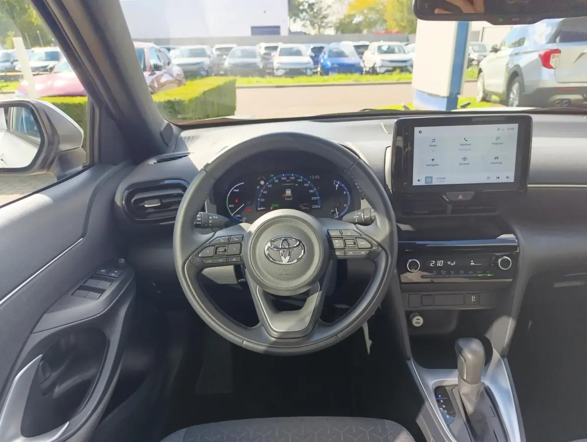 1.5 Hybrid Dynamic | Cruise Control | Climate Control | Metallic lak | 17" LMV