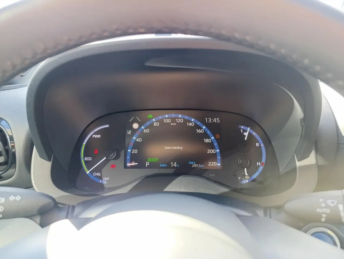 1.5 Hybrid Dynamic | Cruise Control | Climate Control | Metallic lak | 17" LMV