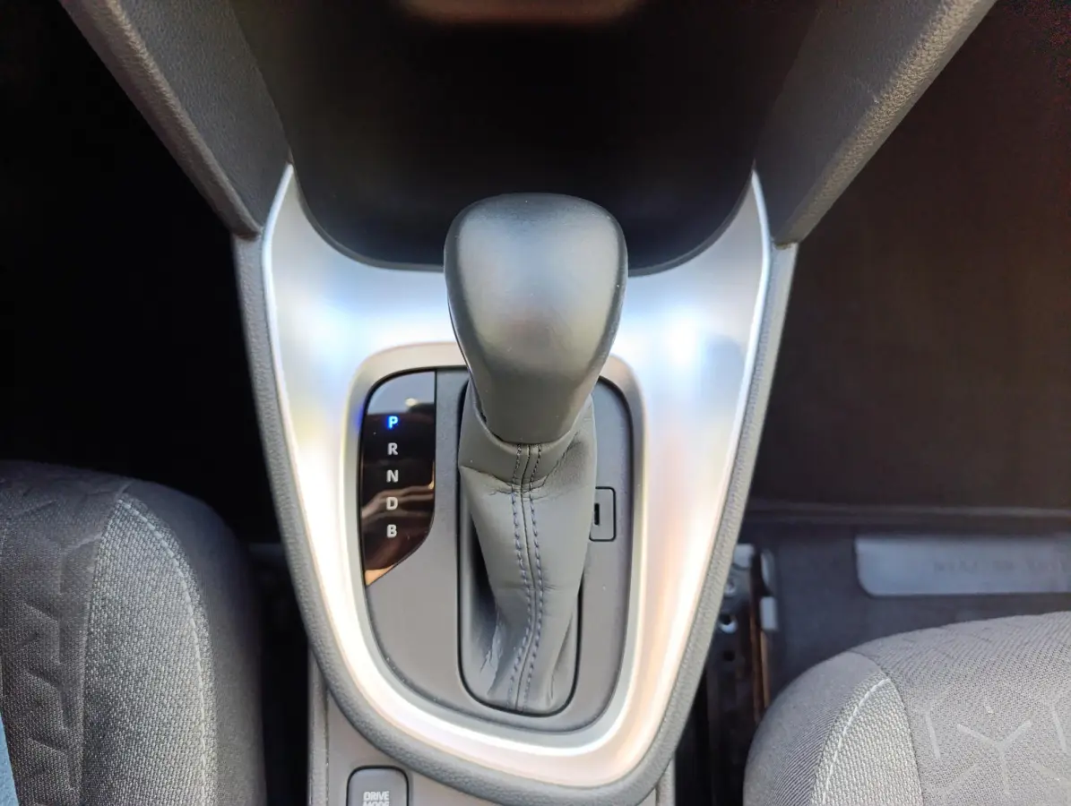 1.5 Hybrid Dynamic | Cruise Control | Climate Control | Metallic lak | 17" LMV