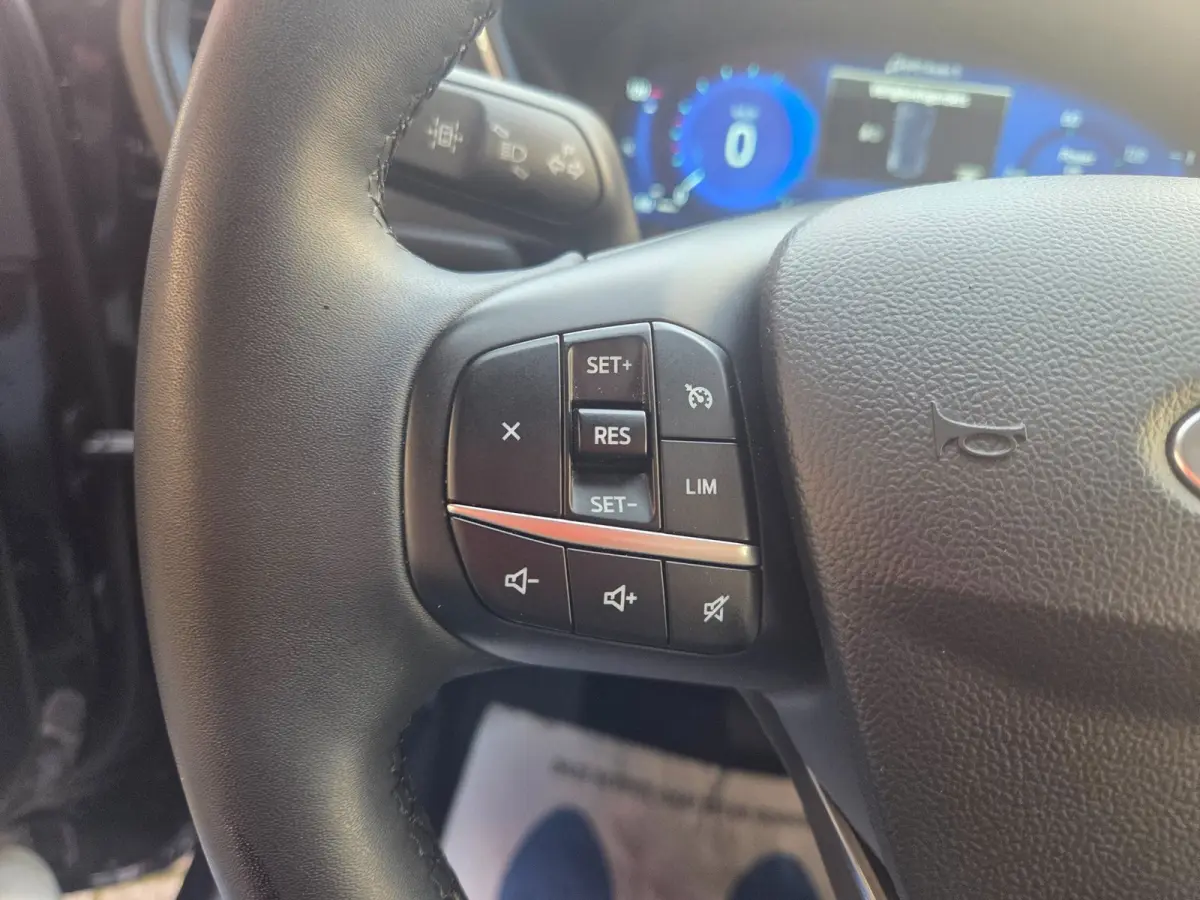 2.5 PHEV Titanium Navigatie/ Parkeersensoren V + A/ Stoelverwarming/ Rijklaarpijs!