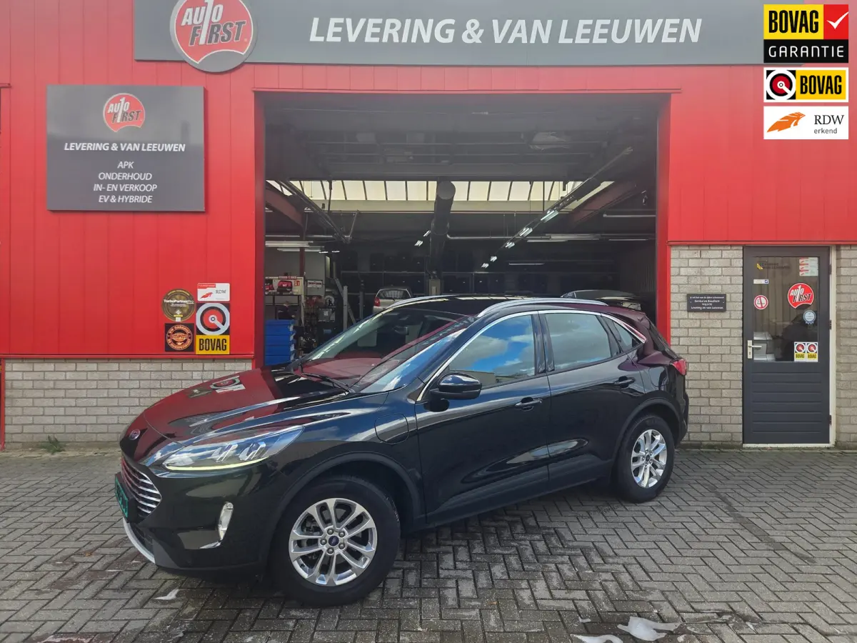 2.5 PHEV Titanium Navigatie/ Parkeersensoren V + A/ Stoelverwarming/ Rijklaarpijs!