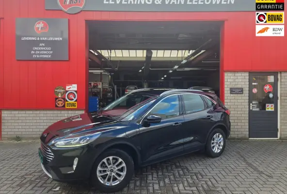 2.5 PHEV Titanium Navigatie/ Parkeersensoren V + A/ Stoelverwarming/ Rijklaarpijs!