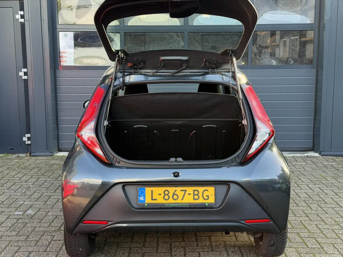1.0 VVT-i x-fun | Airco | Cruise | Zuinig
