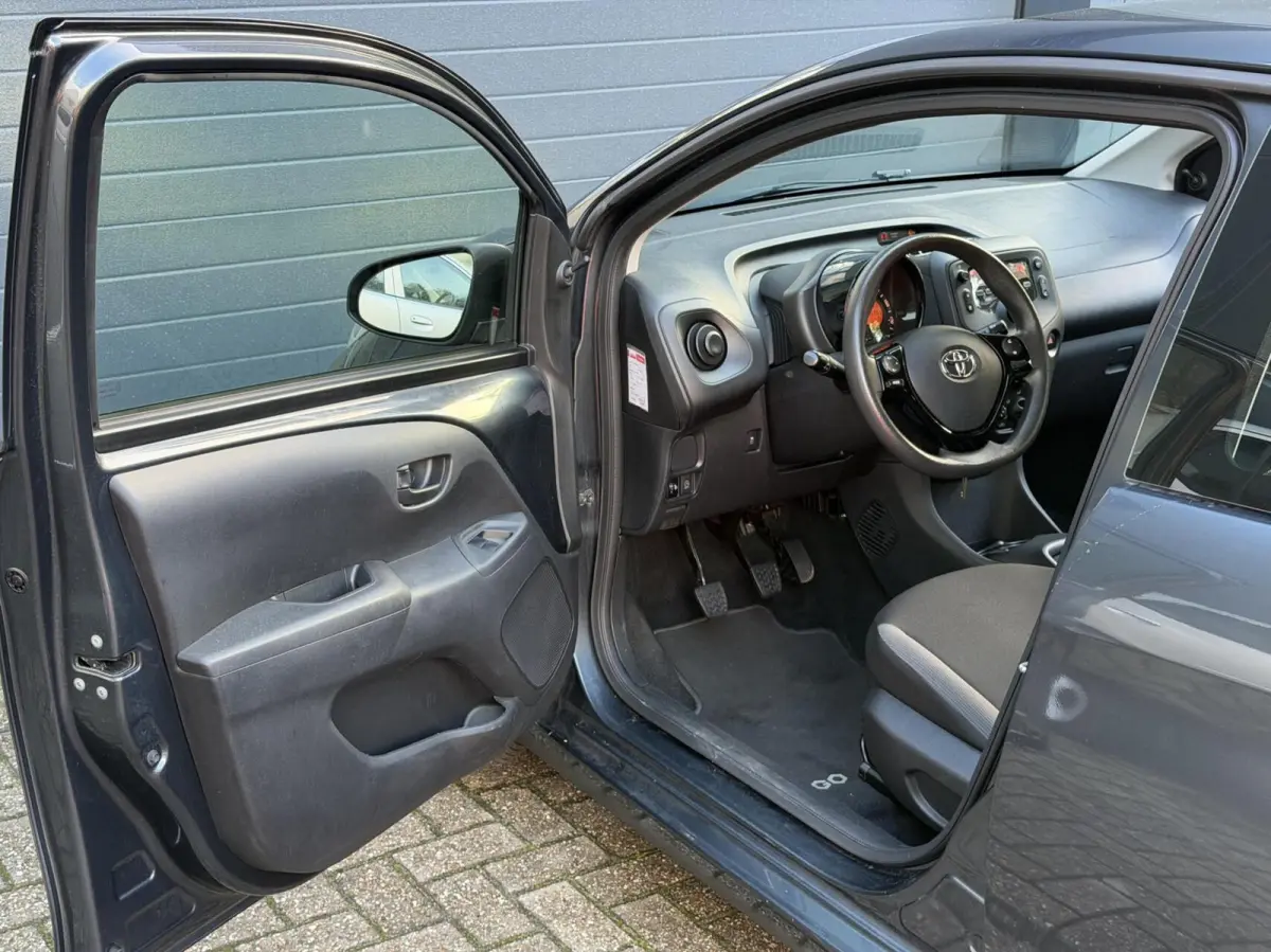 1.0 VVT-i x-fun | Airco | Cruise | Zuinig