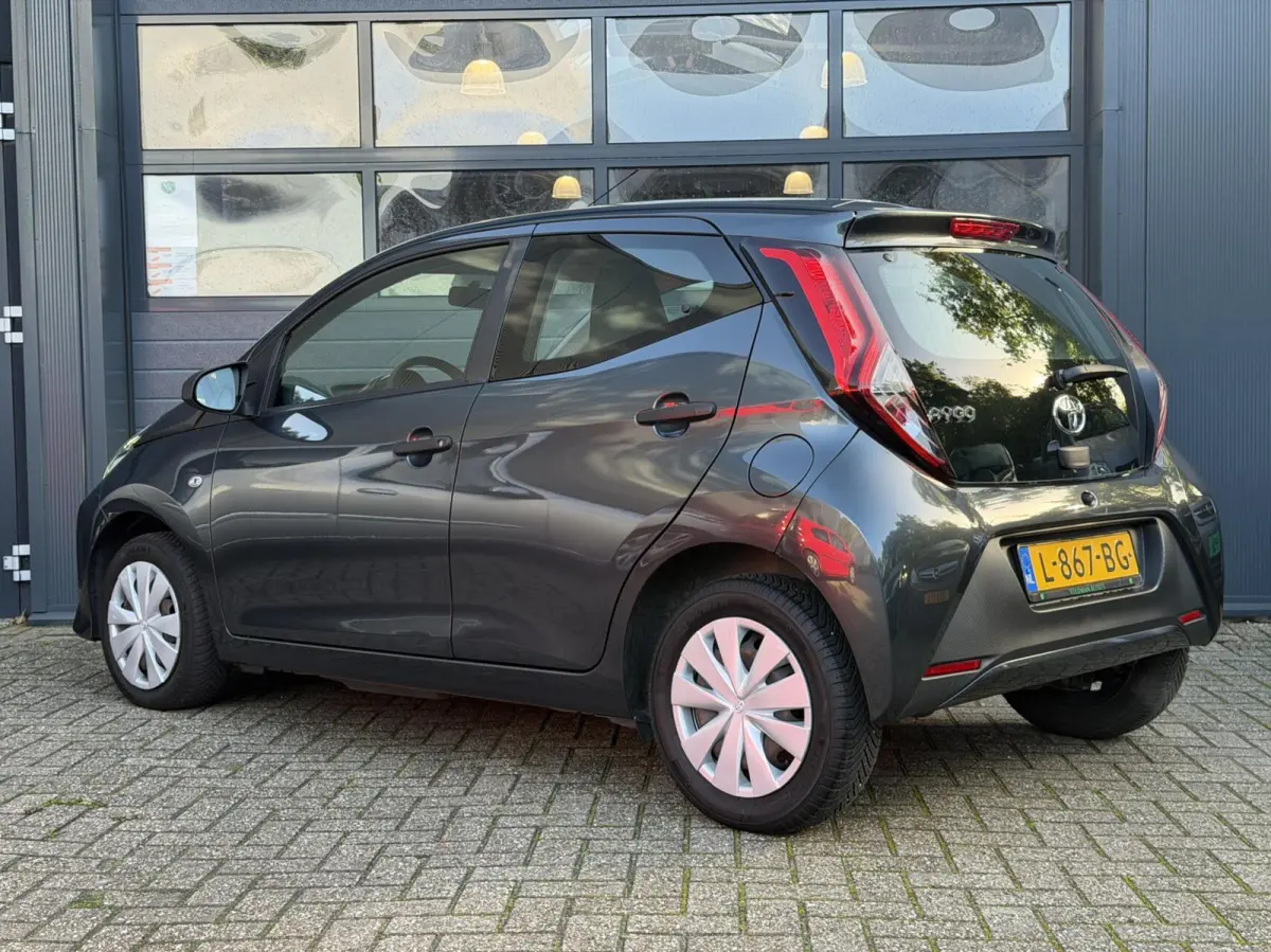 1.0 VVT-i x-fun | Airco | Cruise | Zuinig