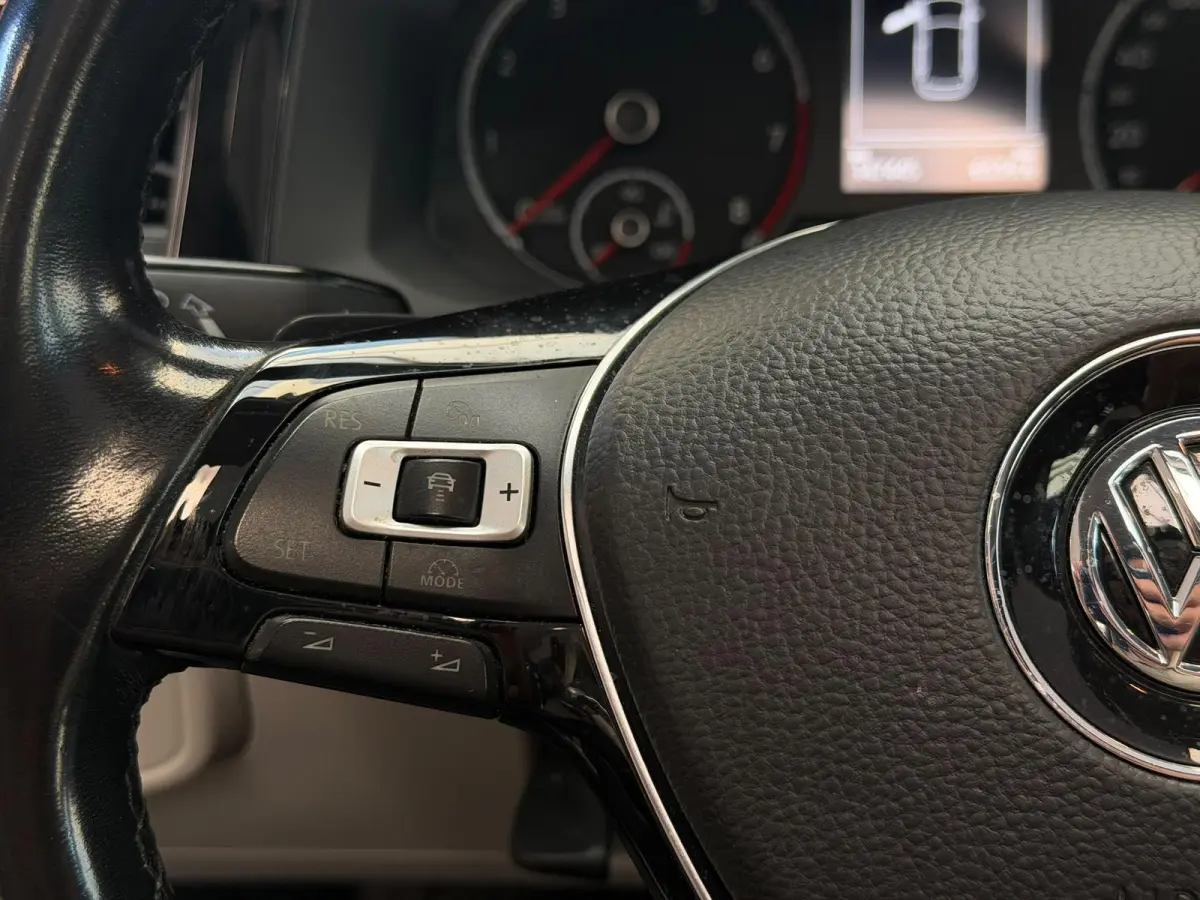1.0 TSI Beats / panorama dak / CarPlay / navi /