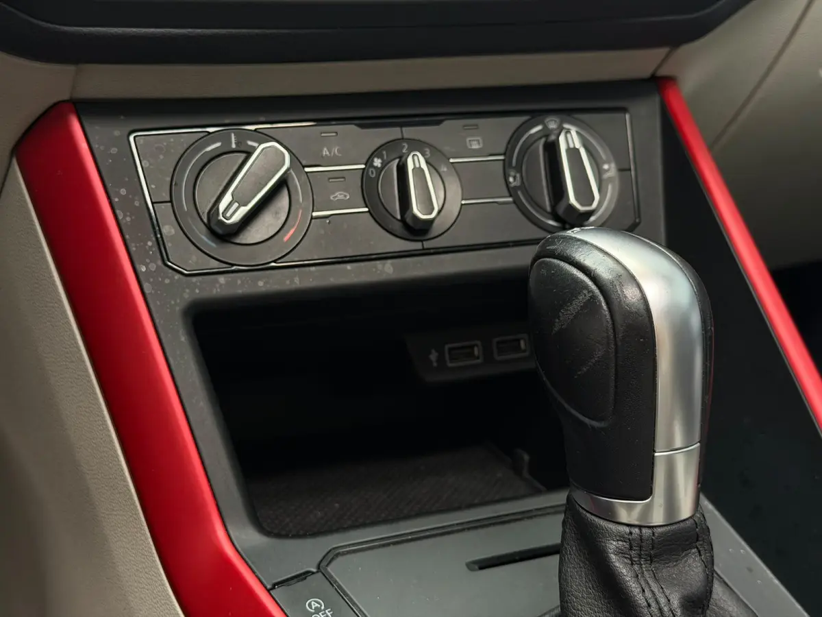 1.0 TSI Beats / panorama dak / CarPlay / navi /